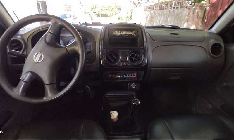 Nissan Frontier Np 3...