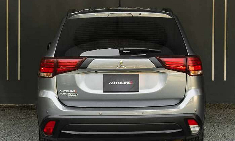 Mitsubishi Outlander...