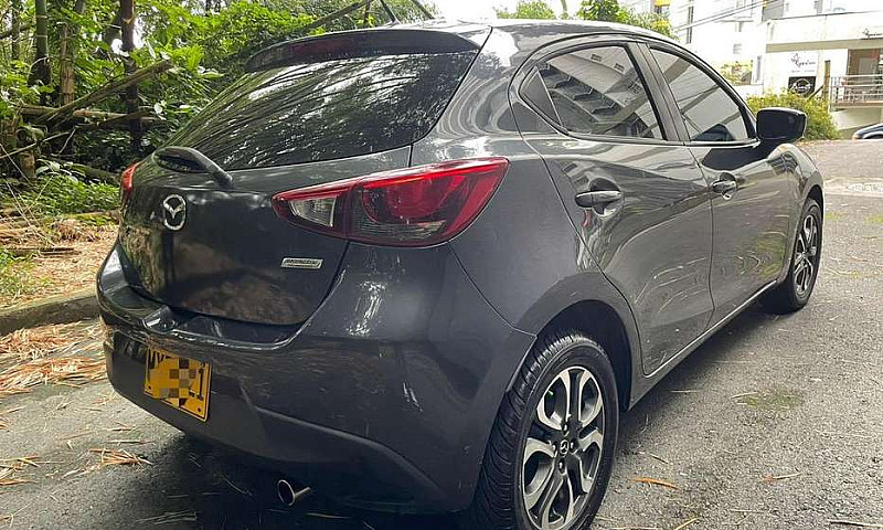 Vendo Mazda 2 Grand ...