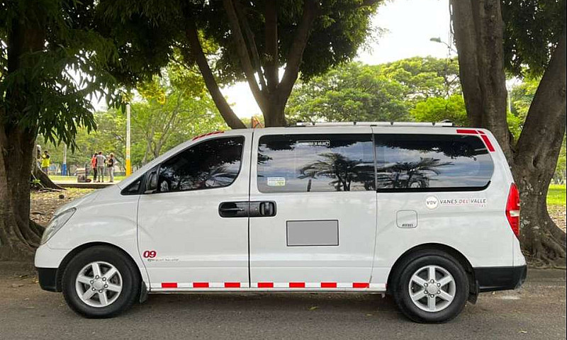 Hyundai H1 2012...