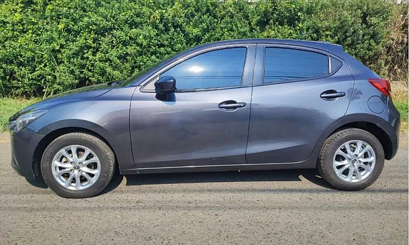 Mazda 2 Touring Auto...