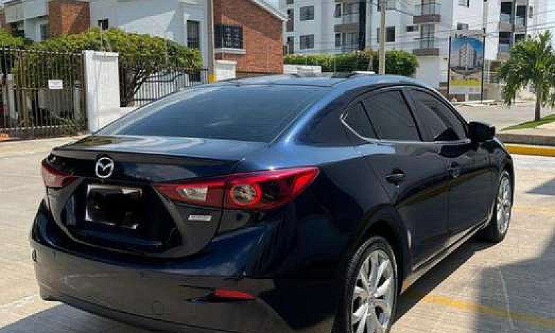 Vendo Mazda 3...