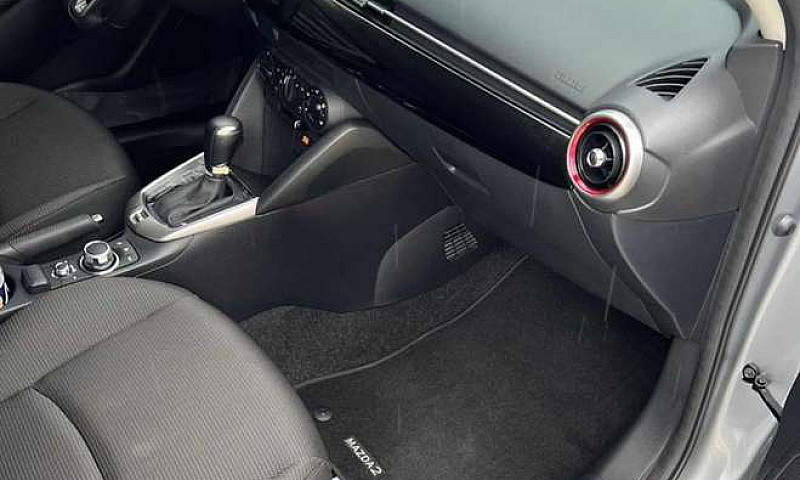 Mazda 2 Carbon Editi...