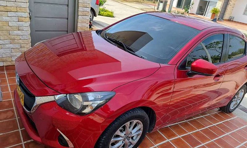 Mazda 2 Modelo 2020...