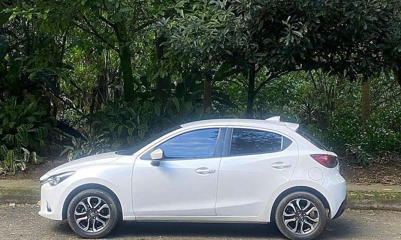 Mazda 2 Hb Grand Tou...