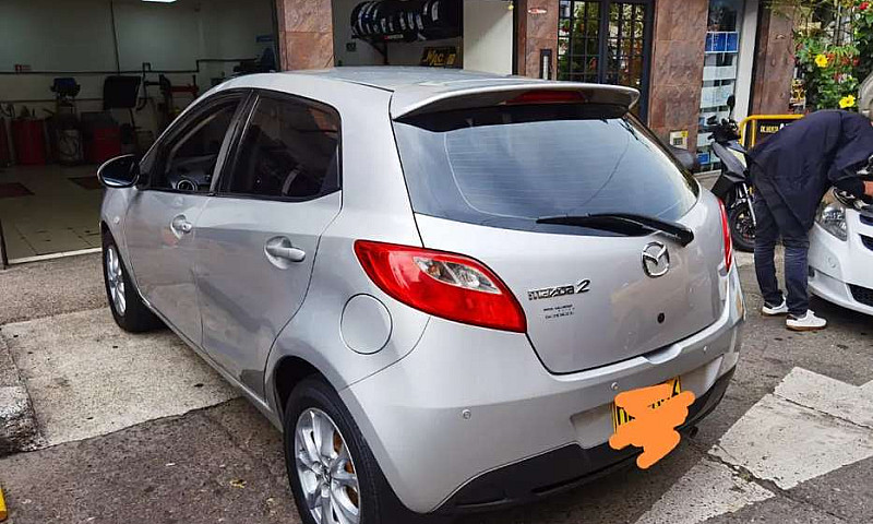 Se Vende Mazda 2 201...