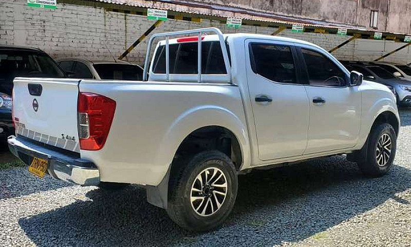 Nissan Np300 Frontie...
