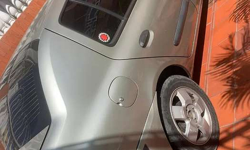 Vendo Automovil...