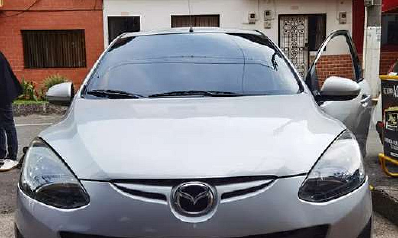 Se Vende Mazda 2 201...