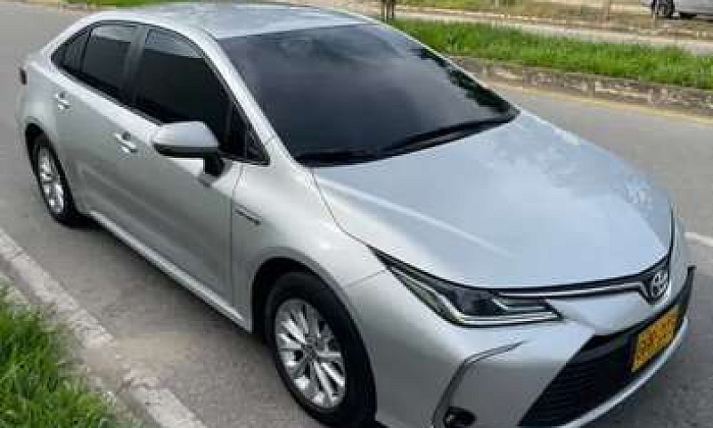 Vendo Toyota Corolla...