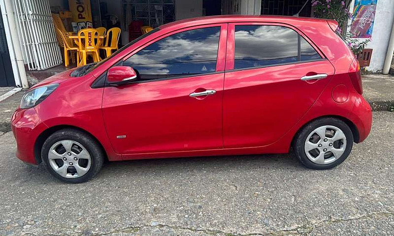 Vendo Kia Picanto Io...