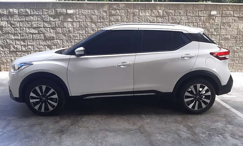 Nissan Kicks Exclusi...