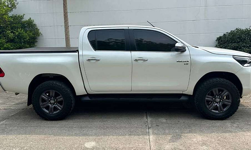 Toyota Hilux Srx 4.0...