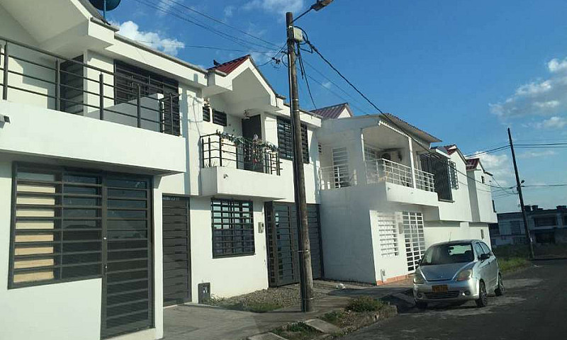 Vendo Casa Urb. Soci...