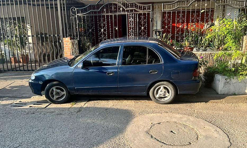 Hyundai Accent 98 En...