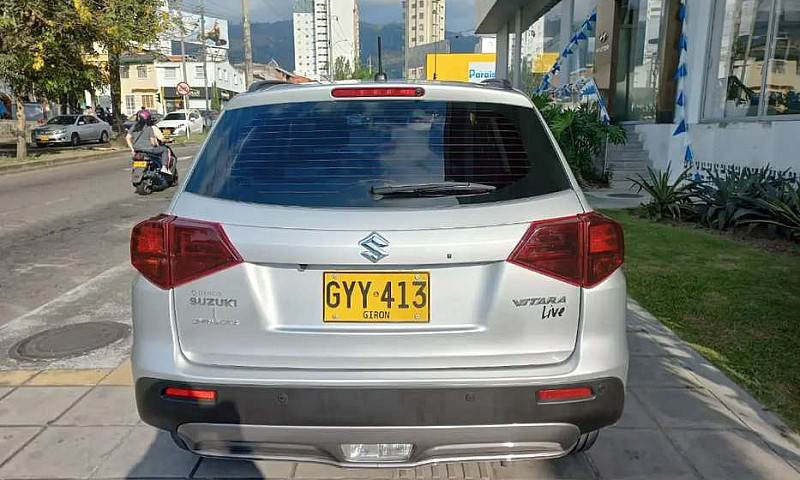 Suzuki Vitara Live A...