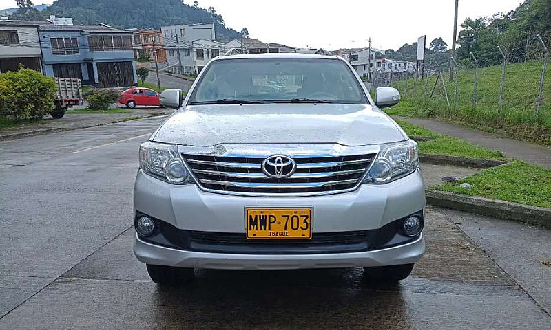 Toyota Fortuner 2.7 ...