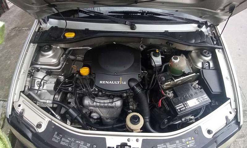 Renault Logan Famili...