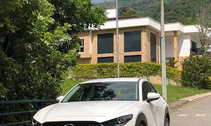 Vendo/Permuto Mazda ...