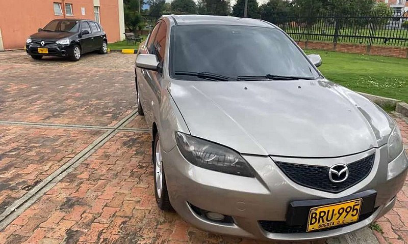 Mazda 3 2005...