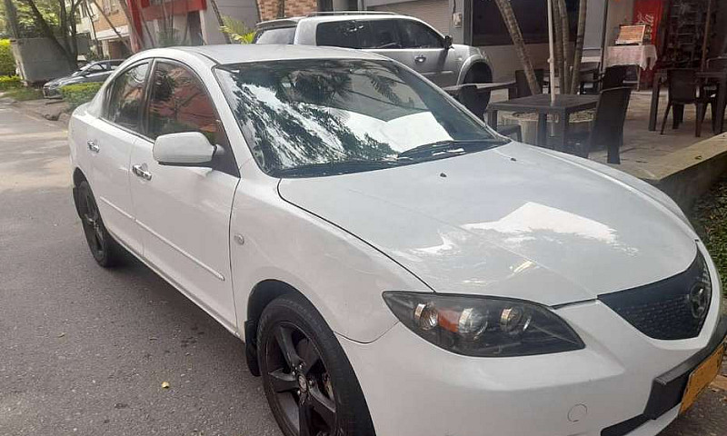 Mazda 3 Modelo 2006....