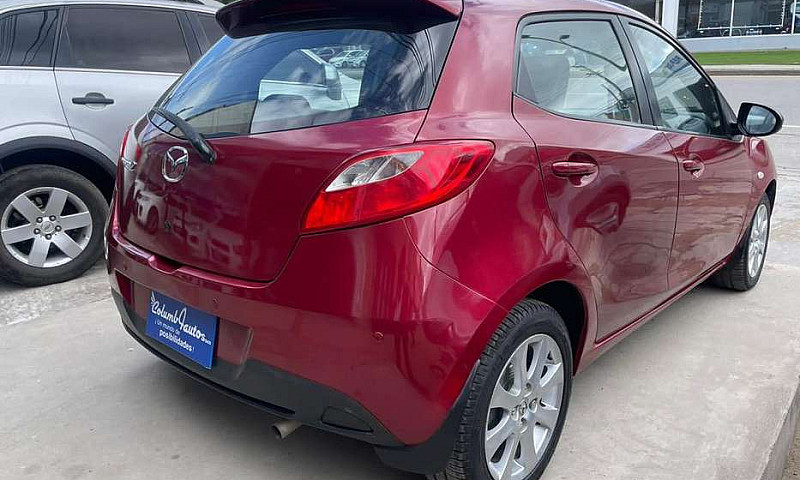 Mazda 2  Modelo 2014...