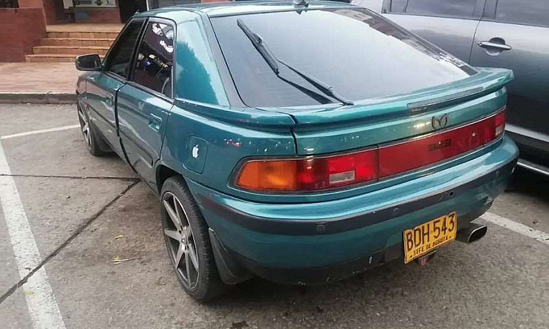 Mazda Astina  1994...