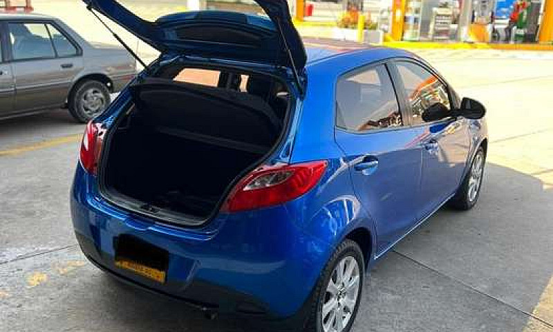 Mazda 2 Full Equipo...