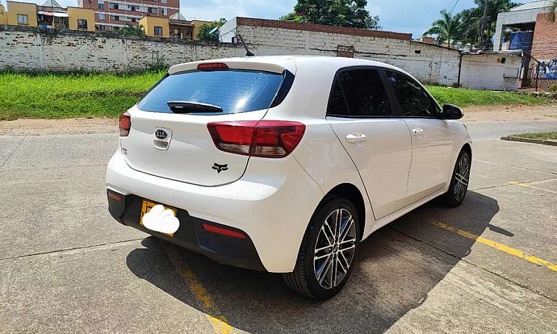 Kia Rio Vibrant 2022...