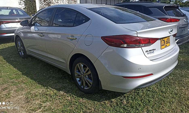 Hyundai Elantra 2.0 ...