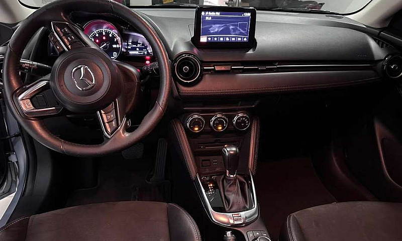 Mazda 2 Grand Tourin...