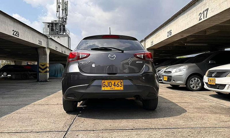 Mazda 2 Touring 2020...