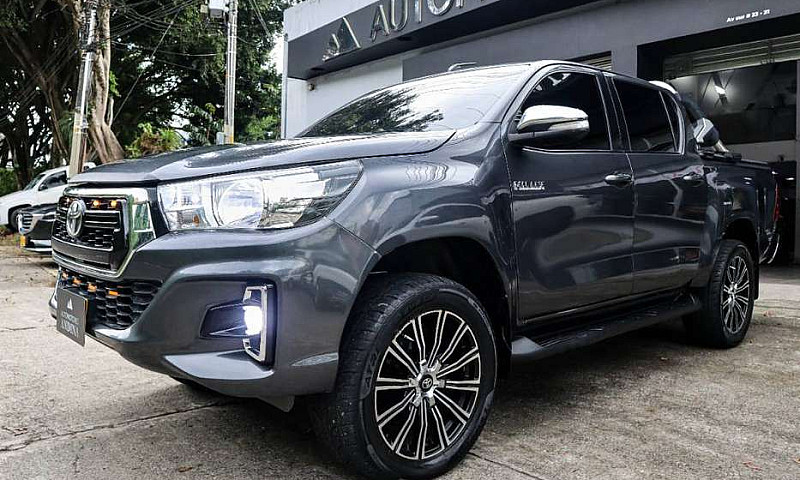 Toyota Hilux Mt Td 4...