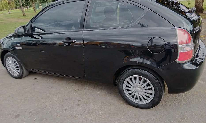 Vendo Hyundai Accent...