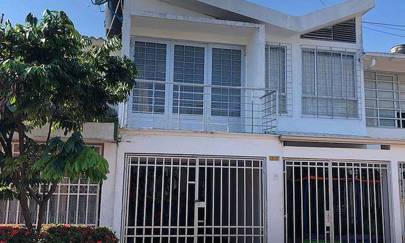 Hermosa Casa Villavi...