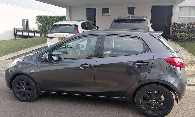 Mazda 2 Mod 2011...