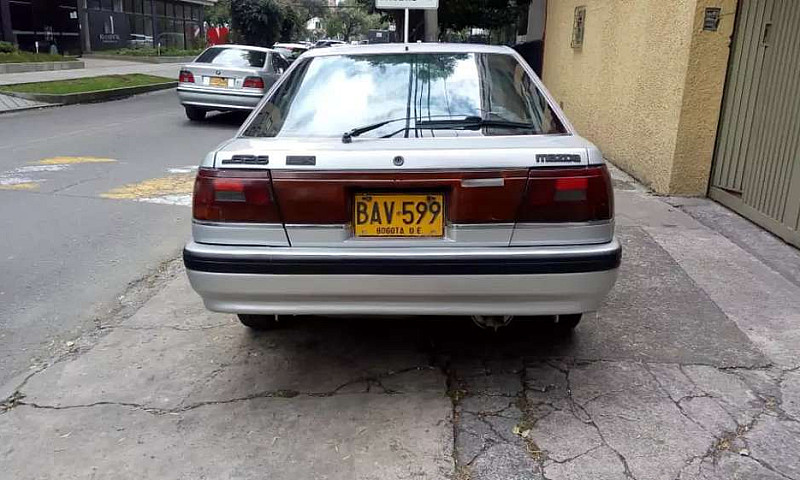 Mazda 626. Lx. 1990...