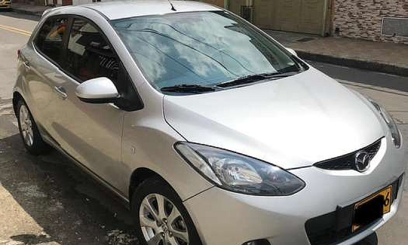 Mazda 2 Perfecto Est...