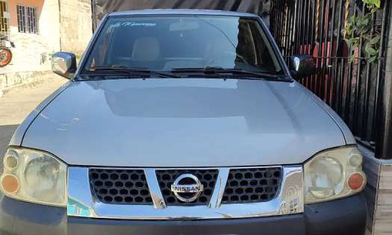 Nissan Frontier Esta...