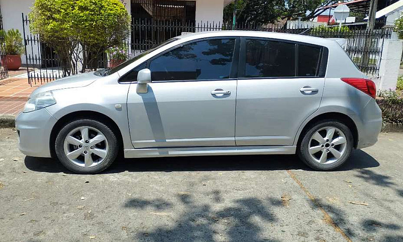 Nissan Tiida Full Eq...