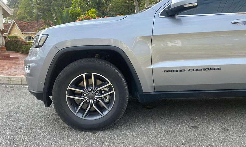 Jeep Grand Cherokee ...