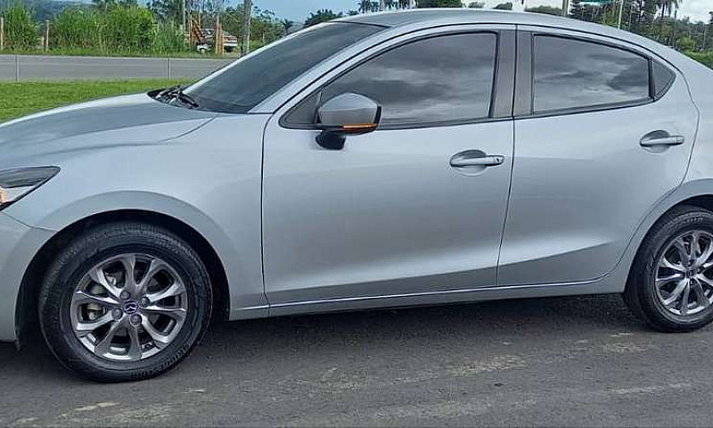 Mazda 2 Sedan Prime ...