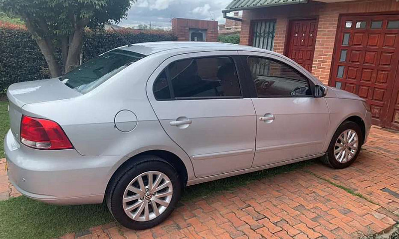 Volkswagen Gol Sedan...