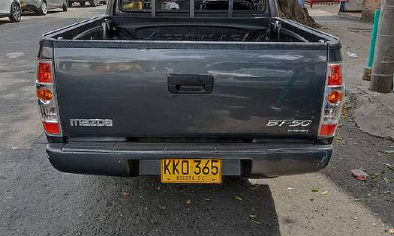 Mazda Bt50 2013 4X2...