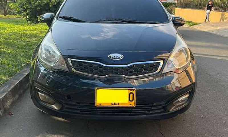 Kia Rio Ub Ex 2013...