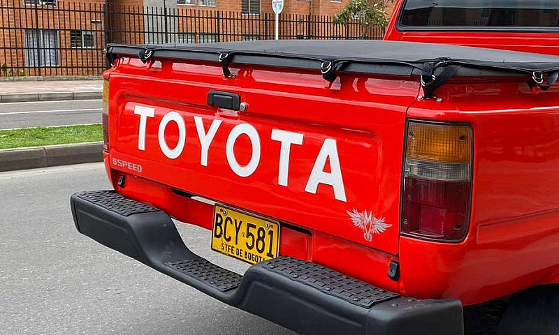 Toyota Hilux 1993 En...