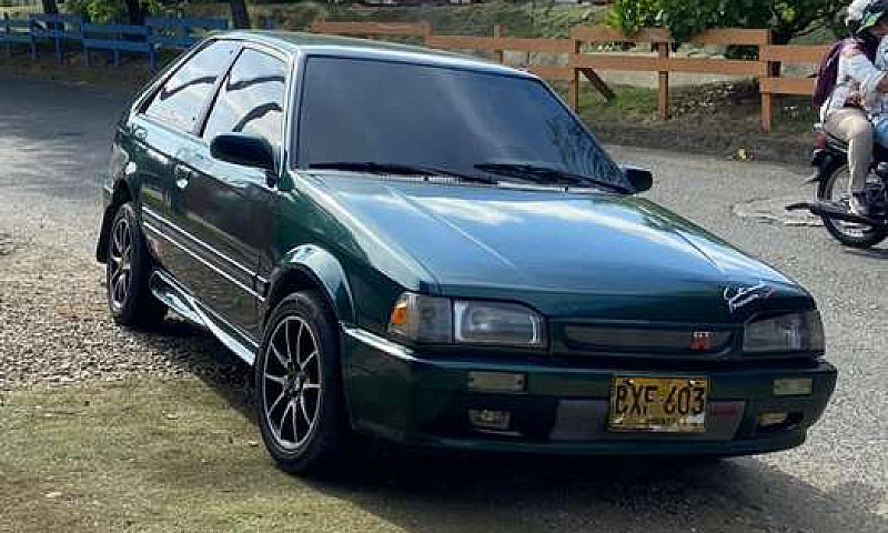 Mazda 323 Coupe Seri...