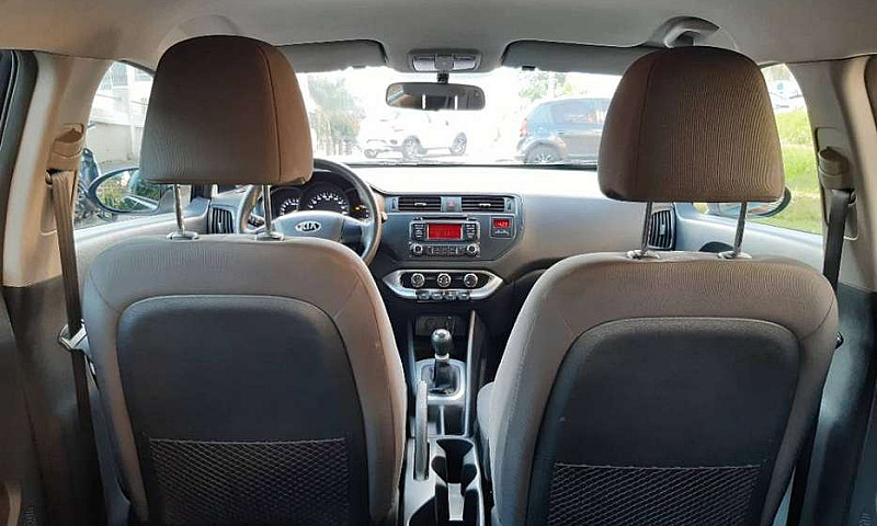 Kia Rio Spice 2015...