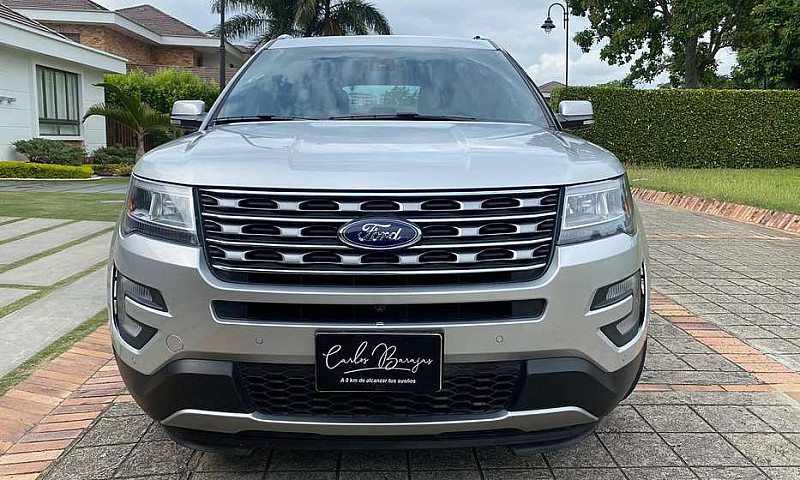 Ford Explorer Limite...