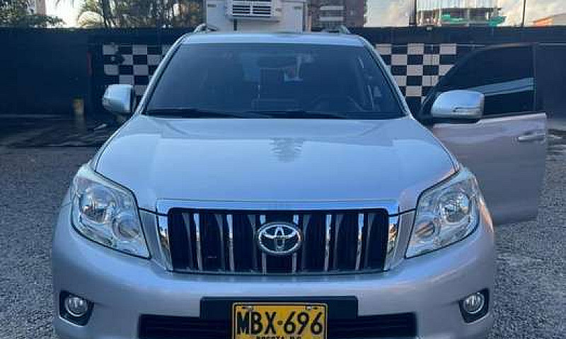 Vendo Toyota Prado...